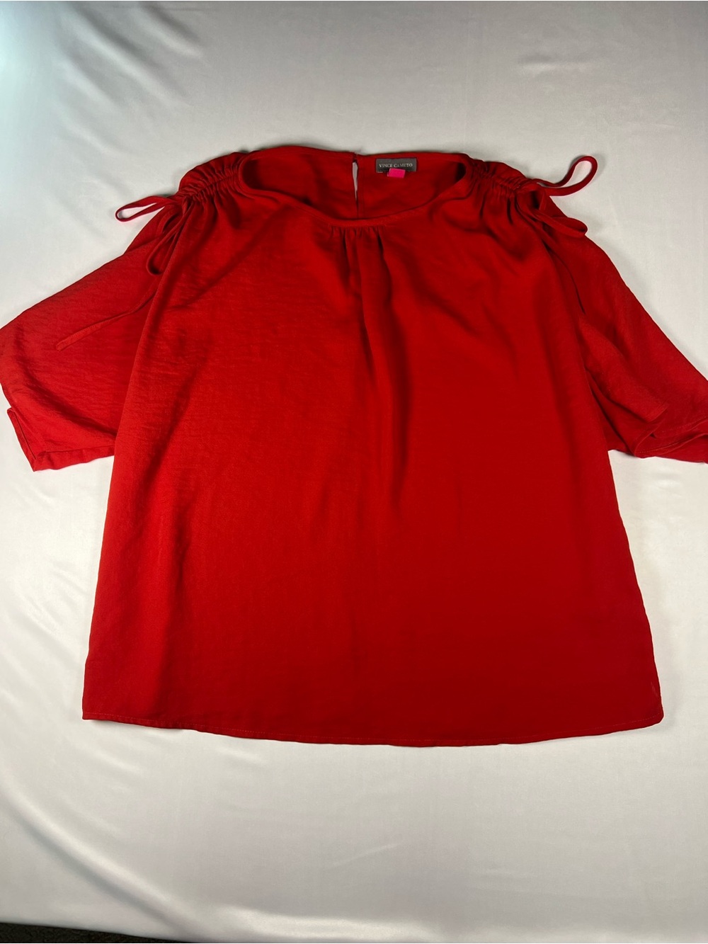 Vince Camuto Red Cold-Shoulder Tie-Shoulder Blouse